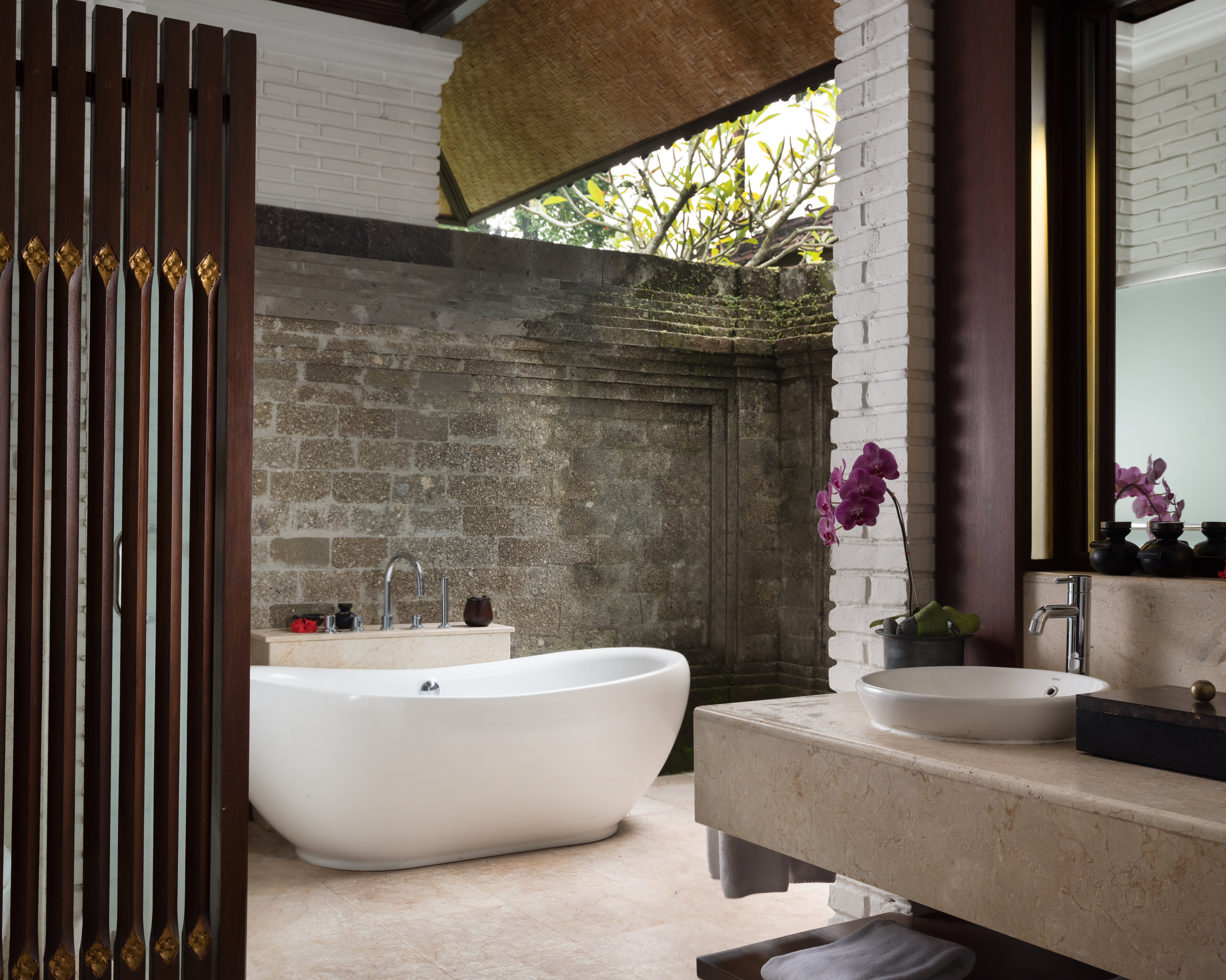 Bathroom of One Bedroom Suite
